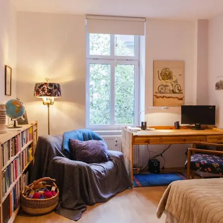 Gemuetliche Wohnung Mit Balkon - Suedplatz Nur 2 Minuten Entfernt Лейпциг Экстерьер фото