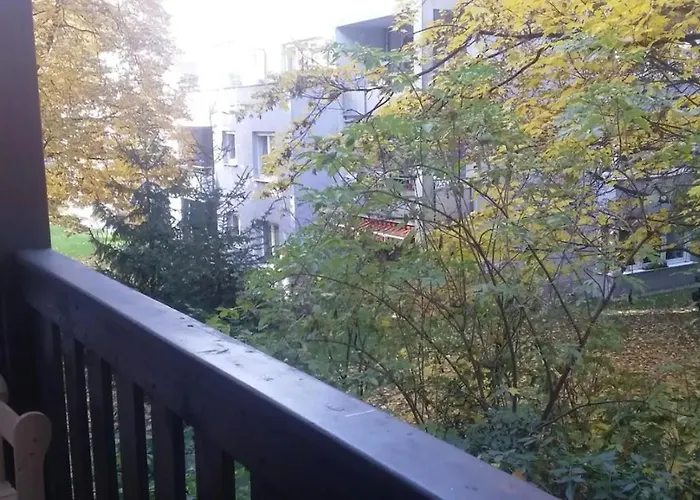 Gemütliche Wohnung mit Balkon - Südplatz nur 2 Minuten entfernt